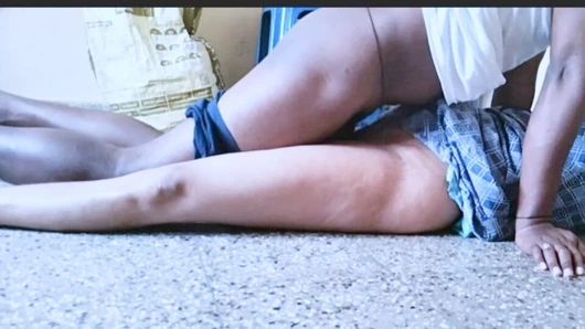 Asyalı üniversiteli kız erkek arkadaşıyla ❤️