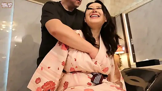 Matched Heat. Emi, gizli arzusuna uyanan şehvetli evli kadın. - 3