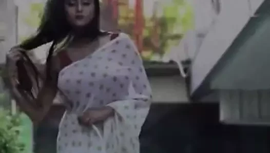 Sıcak seksi ev hanımı