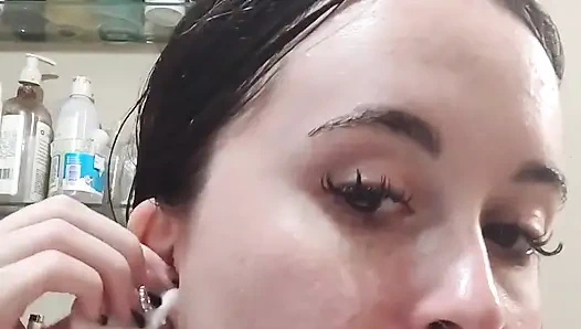 Cilt bakımımı yapıyorum