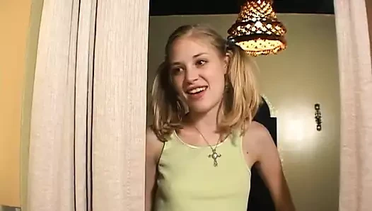 Üç dik lezbiyenler yalama her diğer