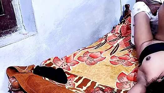 Hintli ateşli evli kadın ev yapımı amcık yalıyor sakso göğüsler sikişiyor