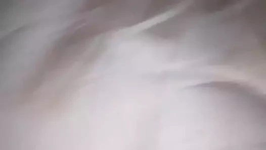 Kız arkadaşım ve ben birbirimizin kendimizle oynamasını izliyoruz