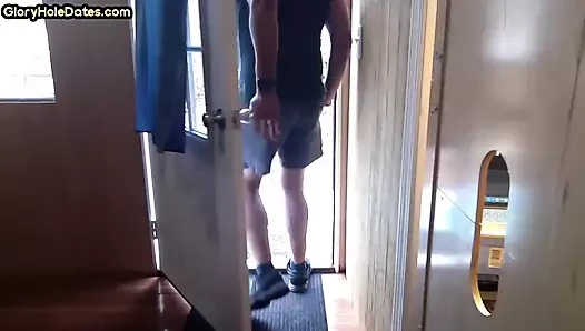 Gerçek eşcinsel baba özel ev videosunda delikten çıkan yarağı gırtlağına kadar alıyor