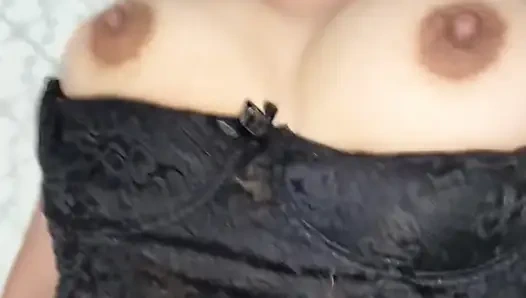 Sürtük sekreterim benimle eve geldi ve konuşmaktan başka her şeyi yaptık