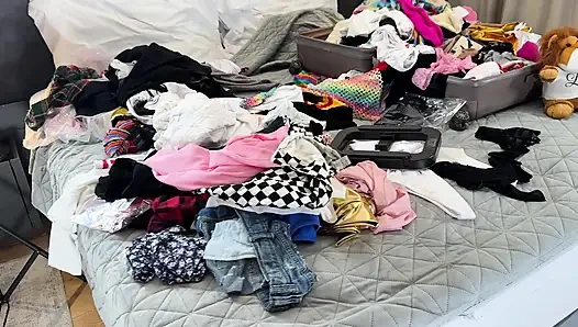 Siyah çoraplı ve dantelli külotlu inanılmaz güzel ateşli inek üniversiteli kız büyük bir yarağa mastürbasyon yapıyor