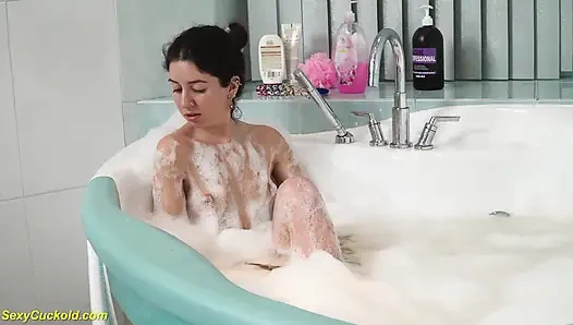 Yarak düşkünü sikişten sonra hala azgın