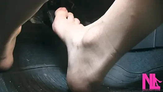Çıplak ayaklarımla sürüş ve pedal pompalama