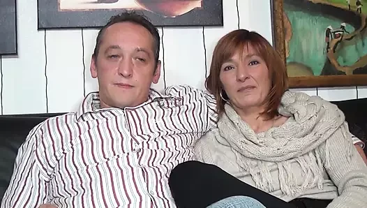 2 akılsız kızla üçlü sikiş