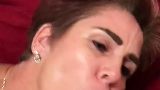 Olgun puma bir boşalmak yutma ile doggystyle yapıyor