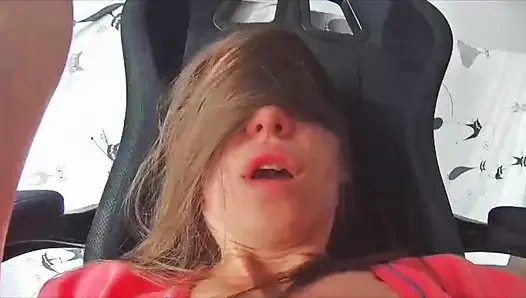 Evli kadın kocasını en iyi arkadaşıyla aldatıyor. Gerçek