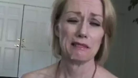 Amatör evli kadın şimdi boşalmasını istiyor!