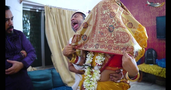 Starsudipa ile grup seks (aile grup seks) tam film