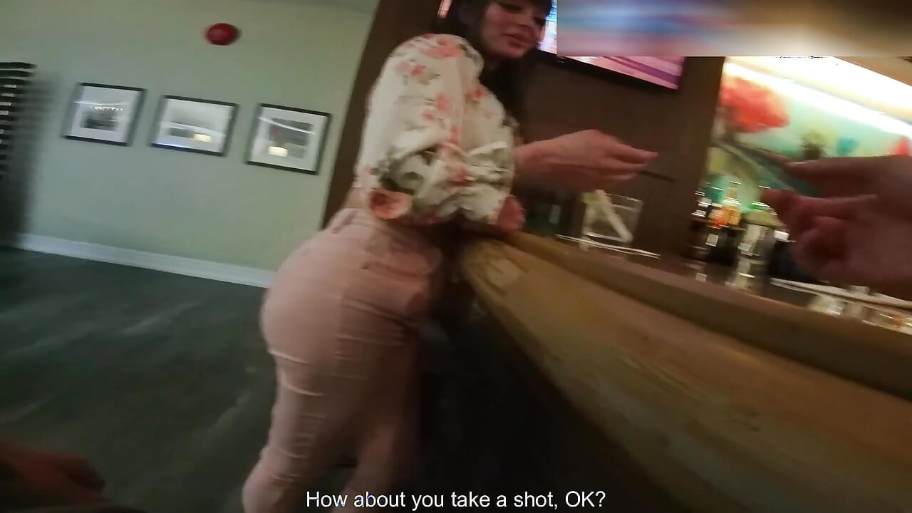 Bar'da yakalandım ve onunla seks yaptım. Kız arkadaşı olmasına rağmen
