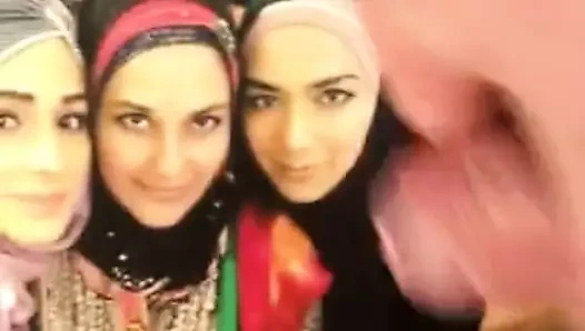 Harika tesettürlü boşalma anısına