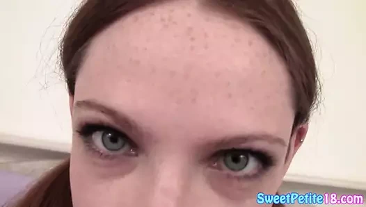 Muhteşem minik bebek doldurulmuş ile büyük horoz