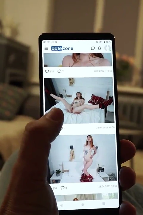 Üvey kız kardeşim yarak emici ve sakso için yaşlı bir adamla çıkıyor