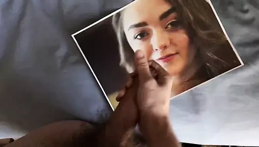Maisie williams boşalmak haraç 20