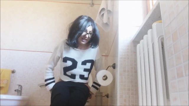 Beni banyoya kadar takip etmek ister misin? Come Inside