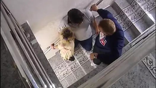 Junge Schlampen auf der Suche nach Orgasmus - Episode 2