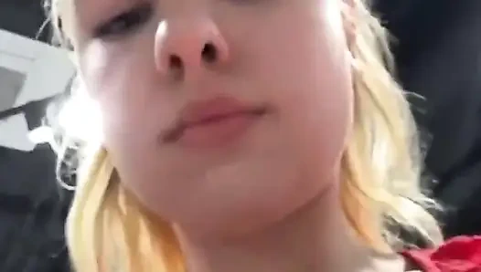 Soyunma odasında harika mastürbasyon