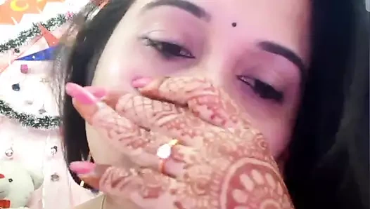 Hintli seksi yenge açık sikişiyor