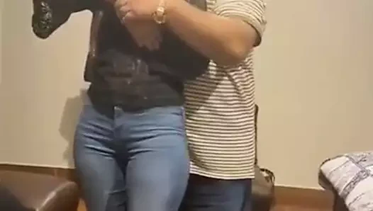 Bohla kızlarla seks partisi kaydeder