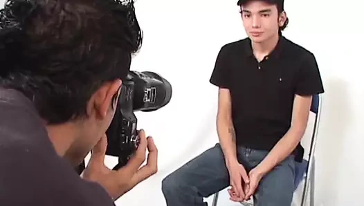 Latin twinks walter ve william sikişiyor