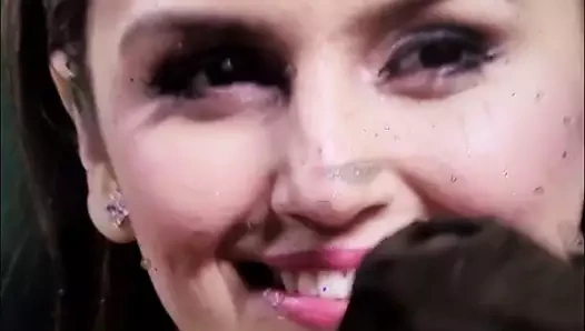 Boşalmak haraç üzerinde huma qureshi pis milf