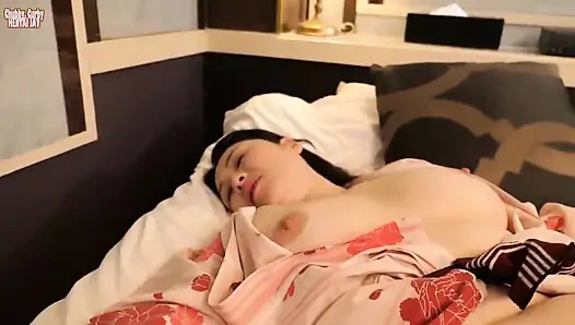 Matched Heat. Emi, gizli arzusuna uyanan şehvetli evli kadın. - 3