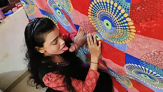 Hintli yaramaz üvey erkek kardeş latin üvey kız kardeşini sikiyor