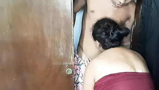Lezzetli bir olgun için masaj ve sikiş