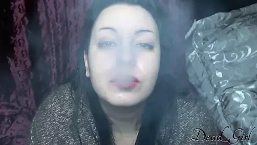 18 yaşındaki kız top içiyor