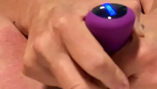 60+ olgun evli kadın en sevdiği vibratör yakın çekim ile kıllı amcığıyla oynuyor