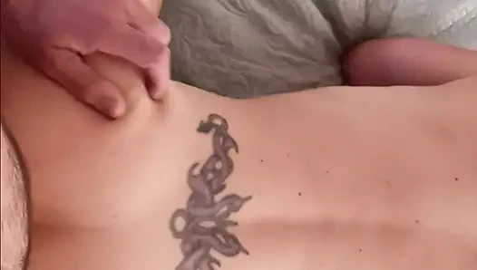 Büyük seksi götlü üvey kız kardeşim onu sikmemi istedi, seçeneğim yoktu