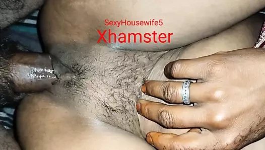 Upar utha kar choda randi ko