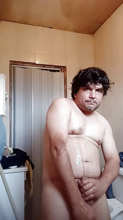 Yüzüme idrar akıyor