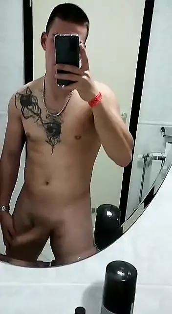 Мой хуй хочет немного внимания!