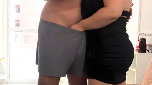 O benim üvey annem, ama sınırı geçtik.