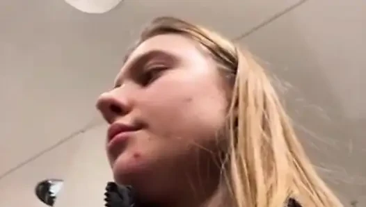 Extreme show in the changing room with jucielussie