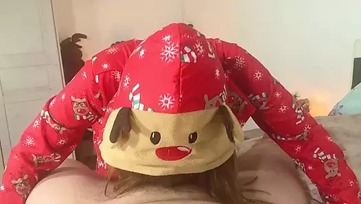 Noel hediyesini çıkar ve dölle doldur. Daha da fazla seks ile tatil havası.