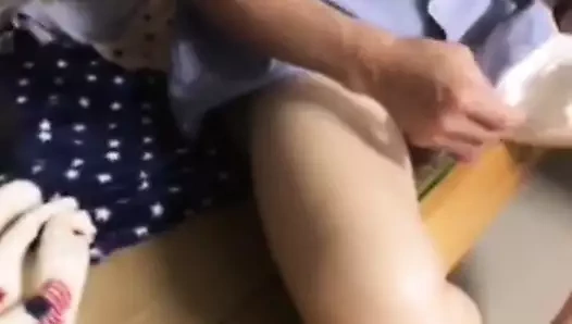 Asya cd çalış ile Asya dede için para