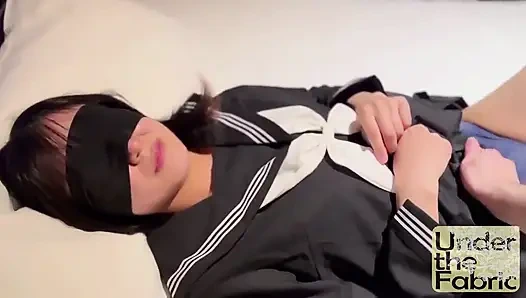 Sessiz gözlüklü kadın görüntü videosuyla kandırılarak dölleniyor bakış açısı