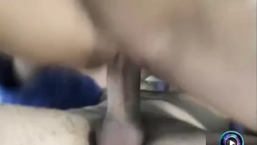 Leslie ve mia stone vahşi bir üçlü için sevgilisini paylaşıyor