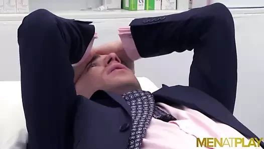 Menatplay hunky kayden gri anal sikikleri doktor mike de marko