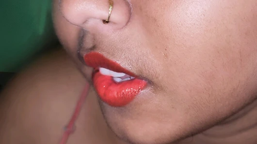 Hintli Hintli kız kayınbiraderi ile seks yapıyor - aldatan evli kadın