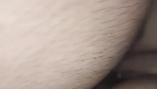 Güzel Rus bakire kız (18+) gece odasında siyah adamla hızlı bir şekilde