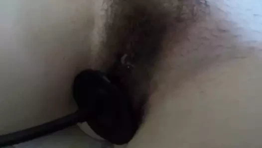 takılı ve yumruklu KEDİ