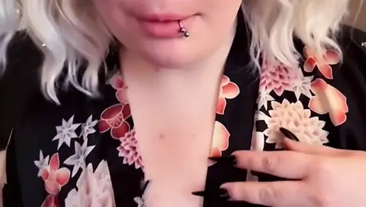 Yeni üvey annenle sevişmeden duramıyorum