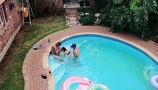 Drone'mla uçarken komşularımı sikişirken yakaladım